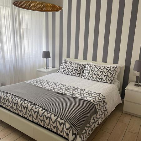 Bed and Breakfast Bernini 20 à Naples Extérieur photo