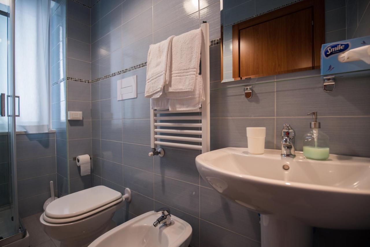 Bed and Breakfast Bernini 20 à Naples Extérieur photo